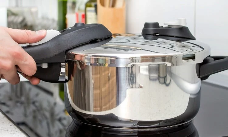 Bolo na Panela de Pressão: Receita Fofinha e Prática em 40 Minutos